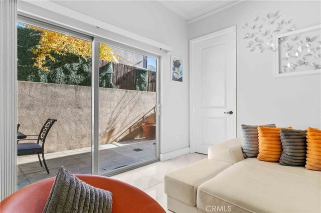 6920 Valmont 5, Tujunga, CA 91042