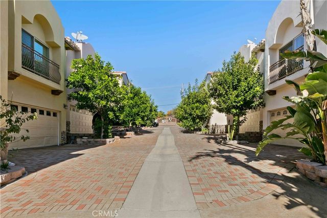 6920 Valmont 5, Tujunga, CA 91042