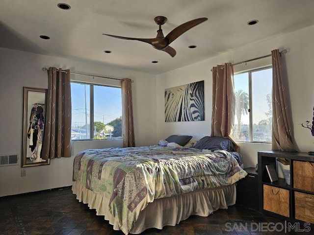 4076 MANZANITA DR, San Diego, CA 92105