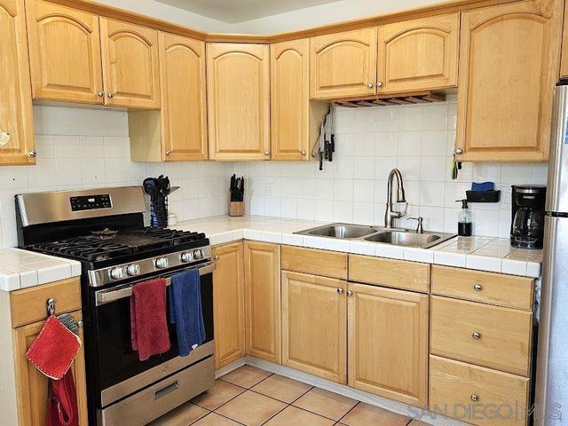 4076 MANZANITA DR, San Diego, CA 92105