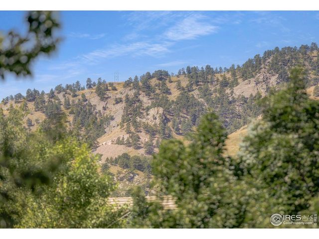 1285 Meadow Pl, Boulder, CO 80304