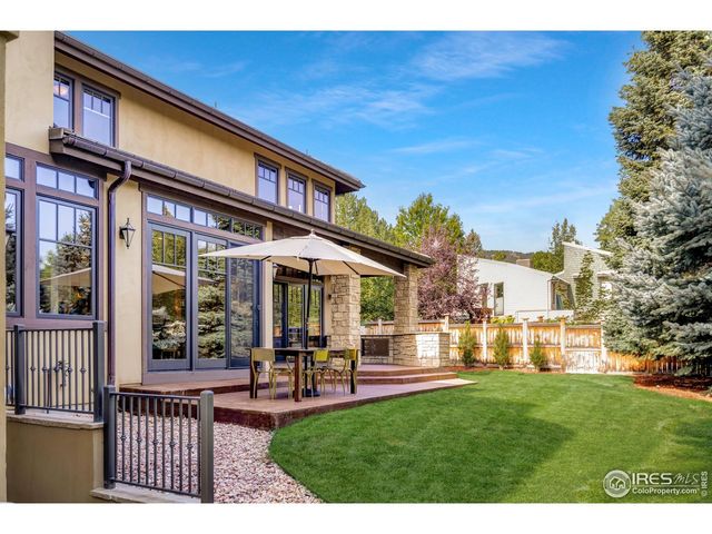 1285 Meadow Pl, Boulder, CO 80304