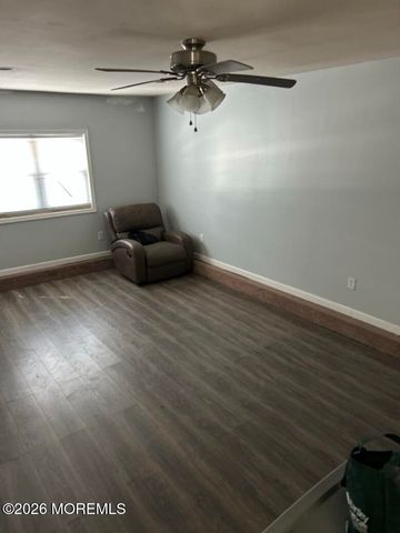 11 Princeton Drive, Jackson, NJ 08527