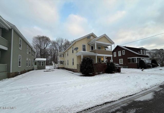 99 6th Avenue, Gloversville, NY 12078