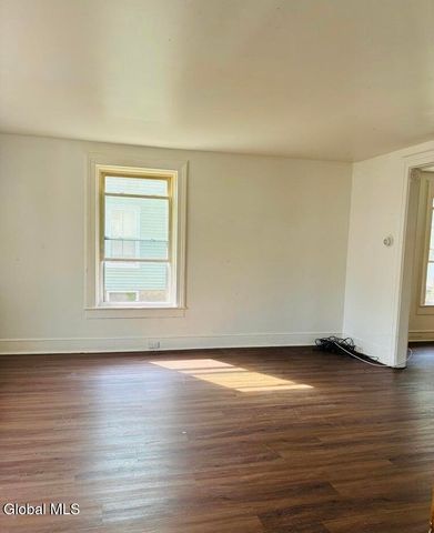 99 6th Avenue, Gloversville, NY 12078