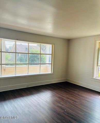 99 6th Avenue, Gloversville, NY 12078