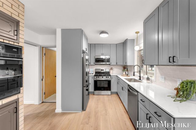 296 Henry Street, Coopersville City, MI 49404