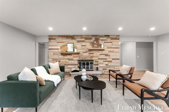 296 Henry Street, Coopersville City, MI 49404