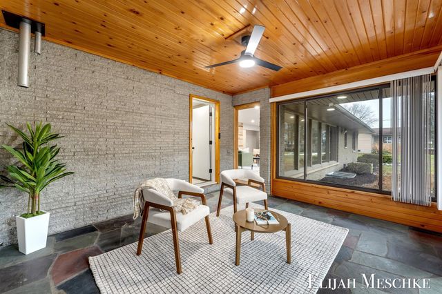 296 Henry Street, Coopersville City, MI 49404