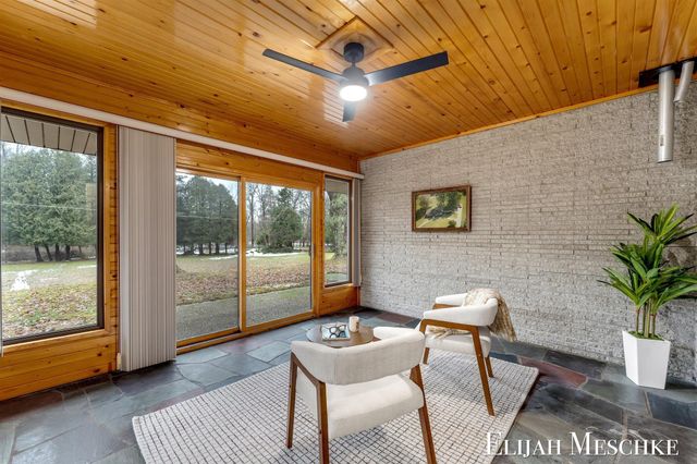 296 Henry Street, Coopersville City, MI 49404