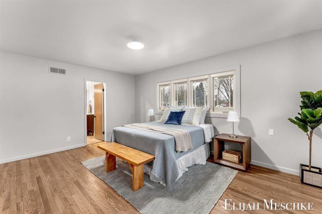 296 Henry Street, Coopersville City, MI 49404