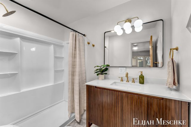 296 Henry Street, Coopersville City, MI 49404