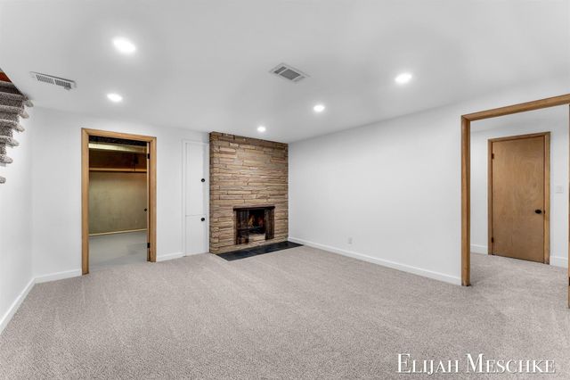 296 Henry Street, Coopersville City, MI 49404