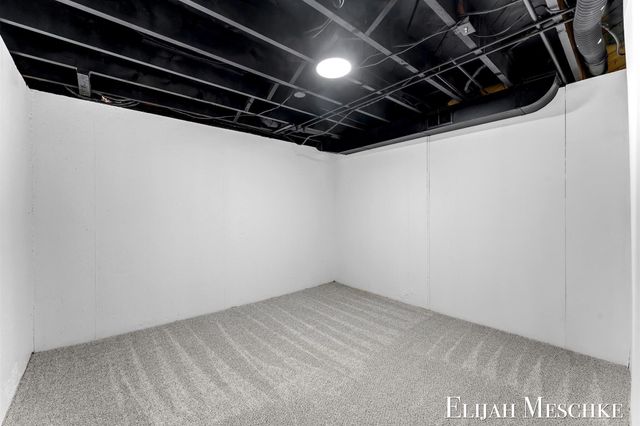 296 Henry Street, Coopersville City, MI 49404