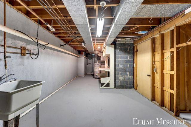 296 Henry Street, Coopersville City, MI 49404