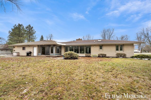 296 Henry Street, Coopersville City, MI 49404