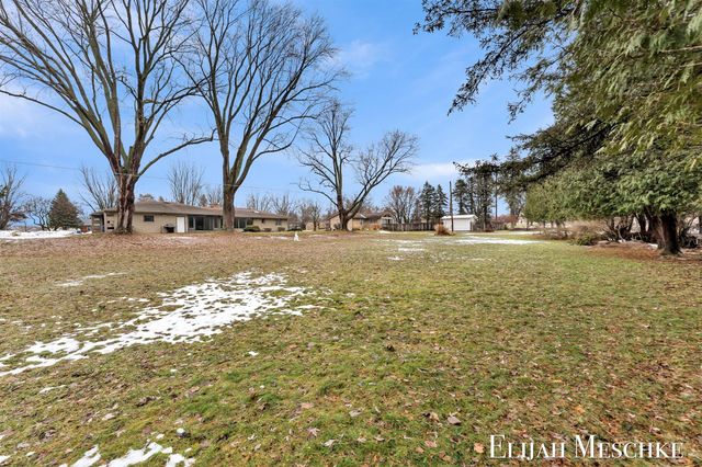 296 Henry Street, Coopersville City, MI 49404