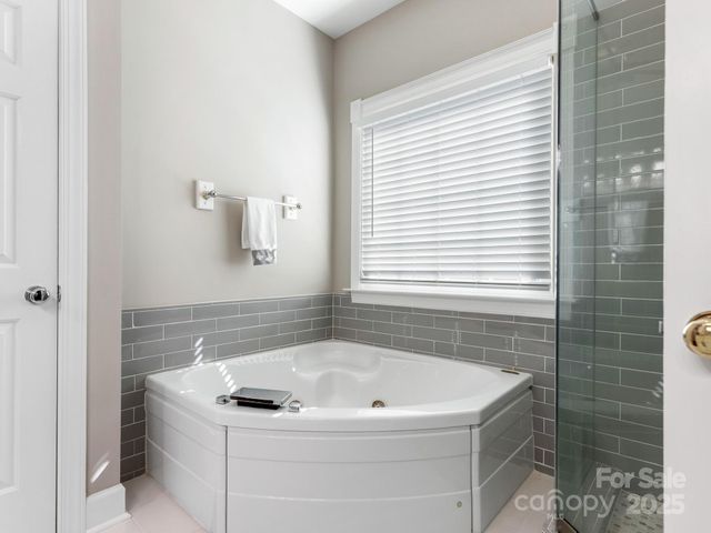 6202 Caslon Court, Charlotte, NC 28270