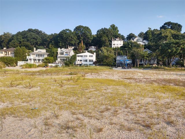 16 The Boulevard, Sea Cliff, NY 11579