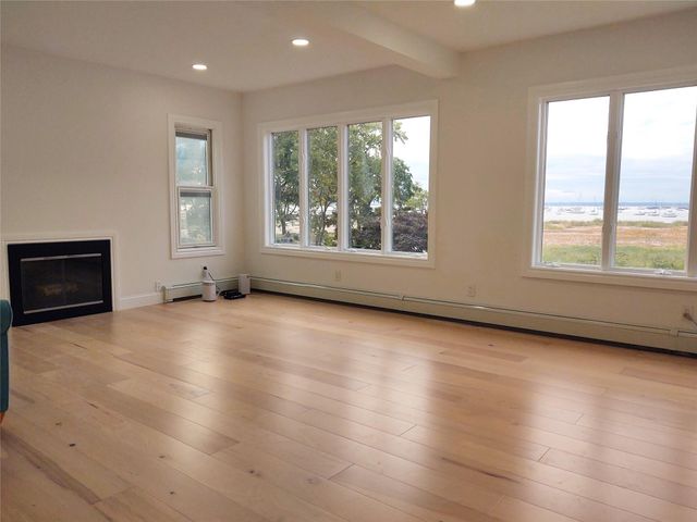 16 The Boulevard, Sea Cliff, NY 11579