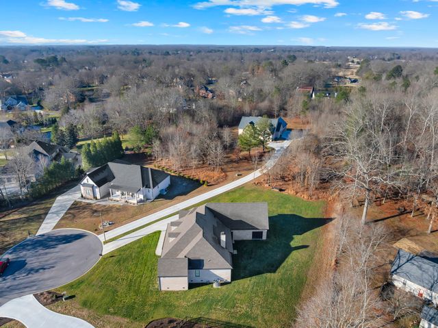 84 Tri Star Court, Tullahoma, TN 37388