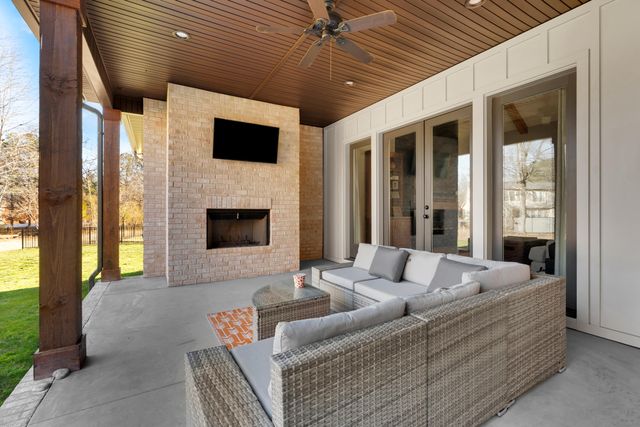 84 Tri Star Court, Tullahoma, TN 37388