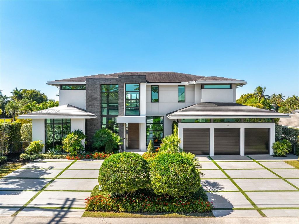 22 Isla Bahia Dr, Fort Lauderdale, FL 33316