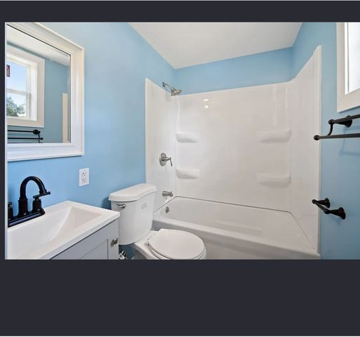 2215 Lincoln Avenue, Des Moines, IA 50310