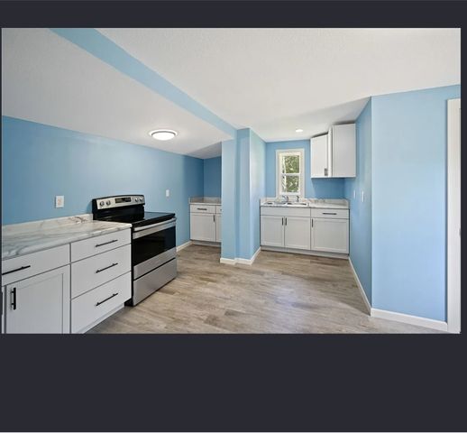 2215 Lincoln Avenue, Des Moines, IA 50310