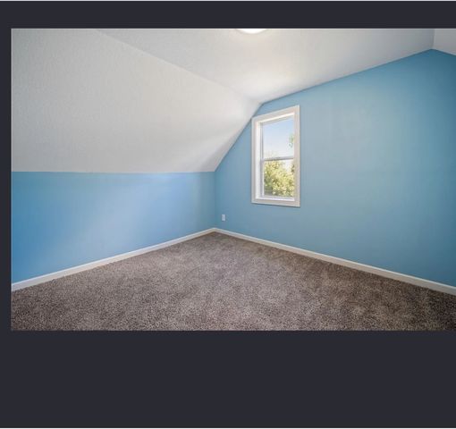 2215 Lincoln Avenue, Des Moines, IA 50310