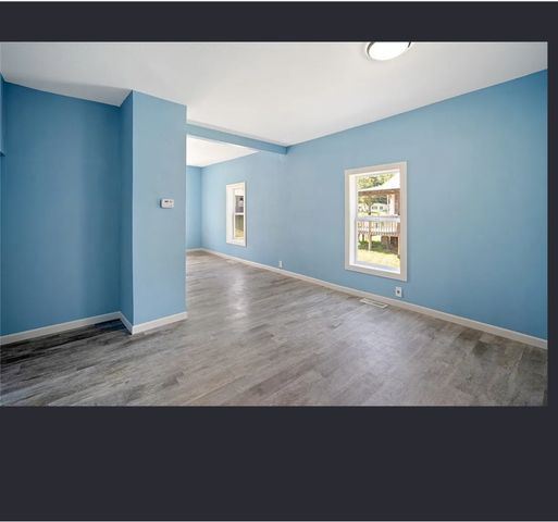 2215 Lincoln Avenue, Des Moines, IA 50310