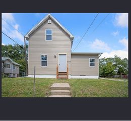2215 Lincoln Avenue, Des Moines, IA 50310