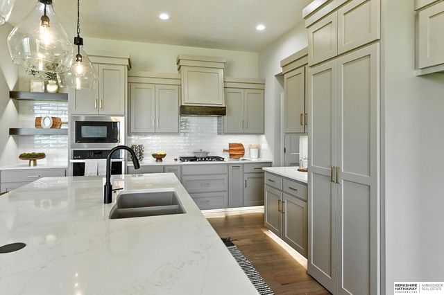 3503 S 218th Avenue, Elkhorn, NE 68022
