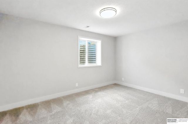 3503 S 218th Avenue, Elkhorn, NE 68022