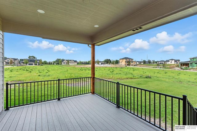 3503 S 218th Avenue, Elkhorn, NE 68022