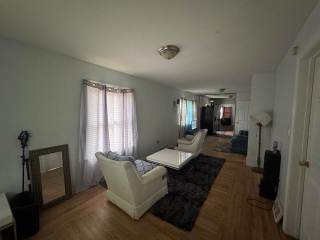 2513 Barnard Street, Saginaw, MI 48602