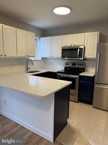 4703 CENTER TERRACE LN, Wilmington, DE 19802