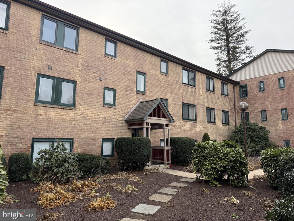 4703 CENTER TERRACE LN, Wilmington, DE 19802