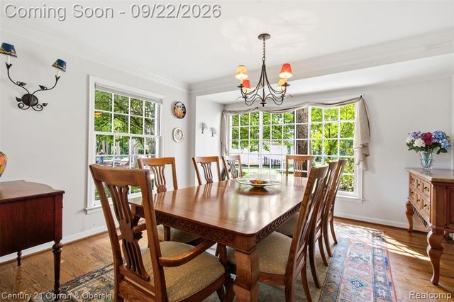 215 Vorn Lane, Bloomfield Hills, MI 48301