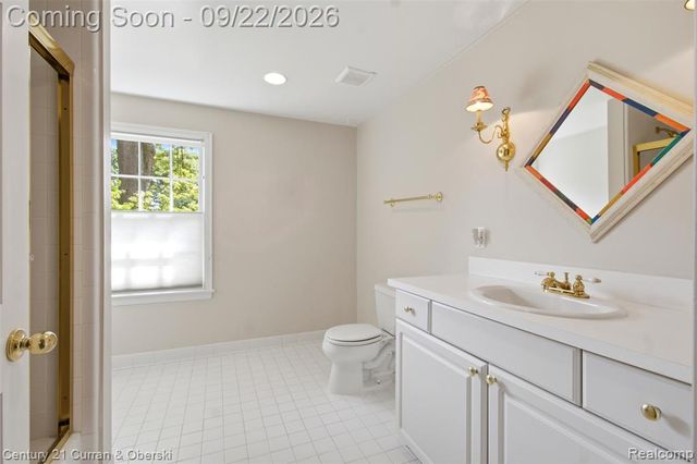 215 Vorn Lane, Bloomfield Hills, MI 48301