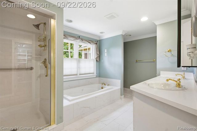 215 Vorn Lane, Bloomfield Hills, MI 48301