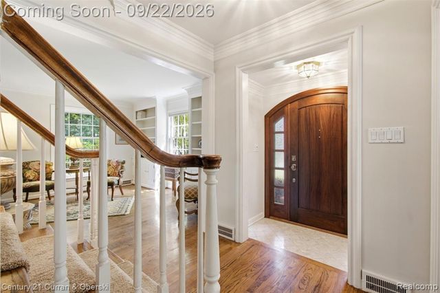 215 Vorn Lane, Bloomfield Hills, MI 48301