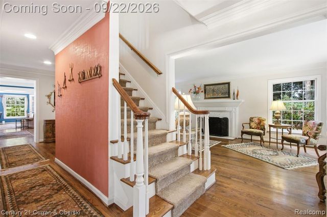 215 Vorn Lane, Bloomfield Hills, MI 48301