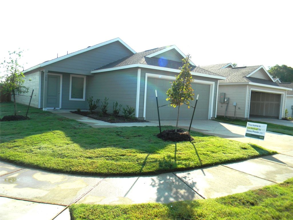 300 Sycamore Place, Wilmer, TX 75141