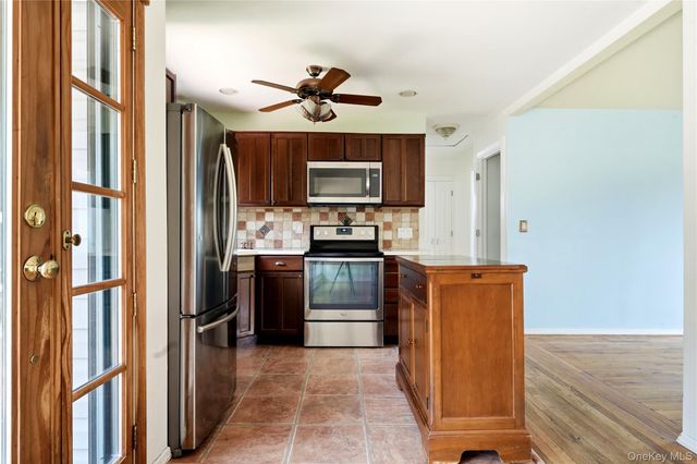 188 1st Avenue, Massapequa Park, NY 11762