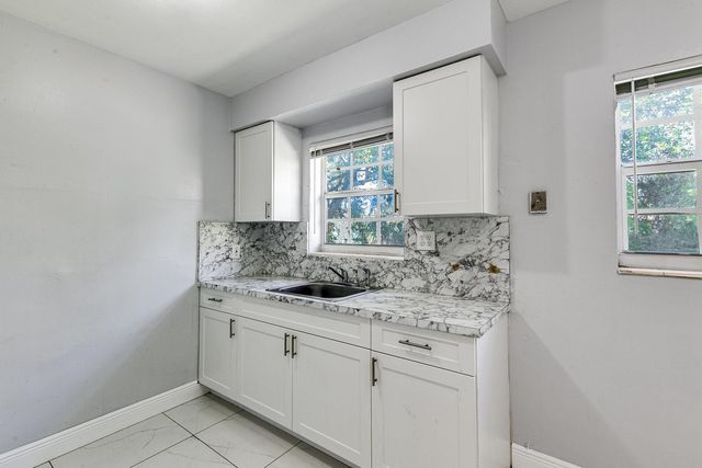 1406 NW 11th Street, Fort Lauderdale, FL 33311
