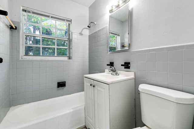 1406 NW 11th Street, Fort Lauderdale, FL 33311