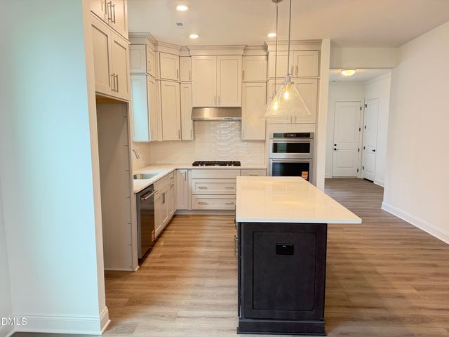 2028 Abbeyhill Drive 101, Raleigh, NC 27610