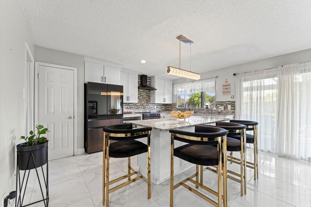 6815 Inwood West Drive, Houston, TX 77088