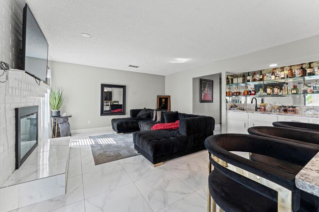 6815 Inwood West Drive, Houston, TX 77088